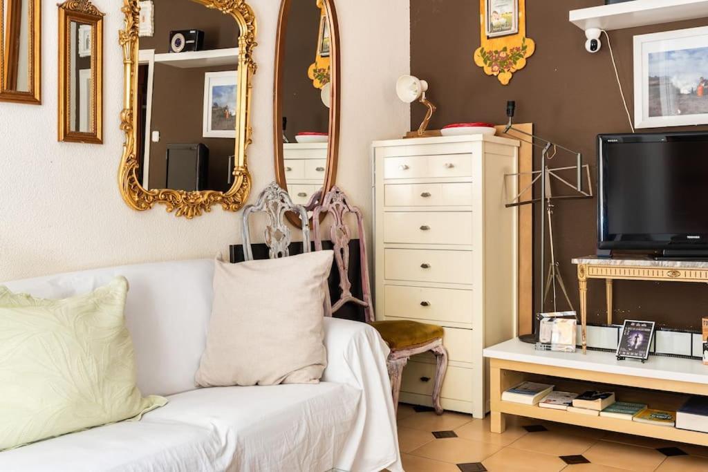 Gaudi 51 Daire Barselona Dış mekan fotoğraf