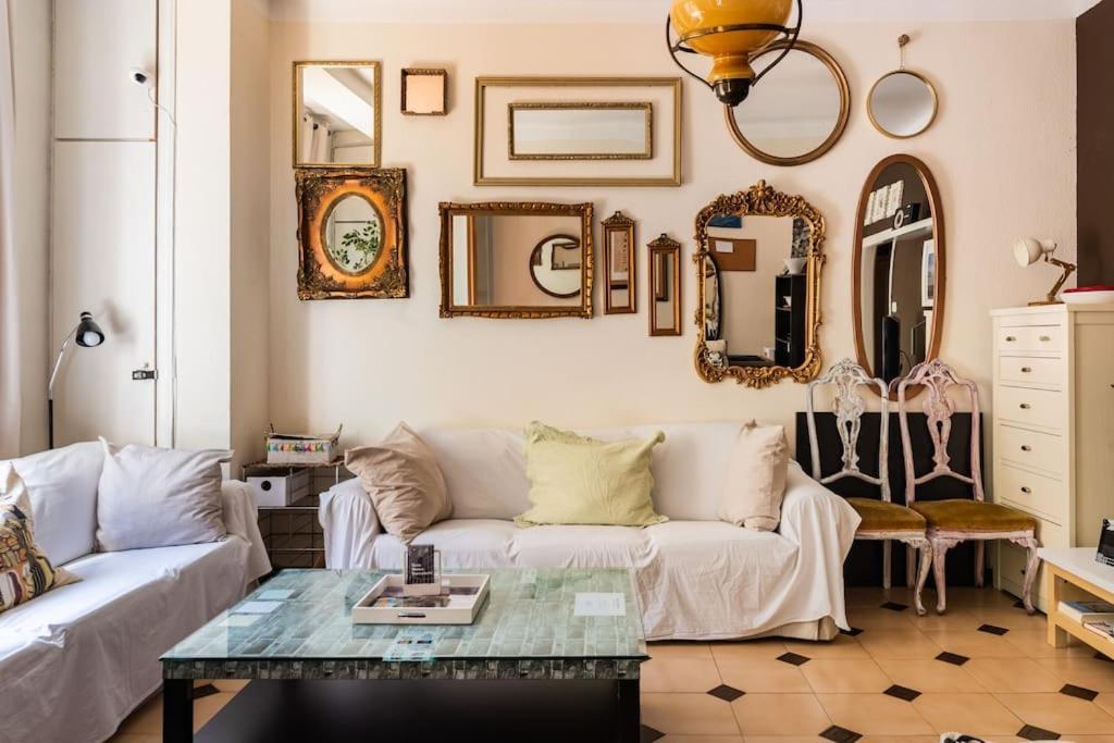 Gaudi 51 Daire Barselona Dış mekan fotoğraf